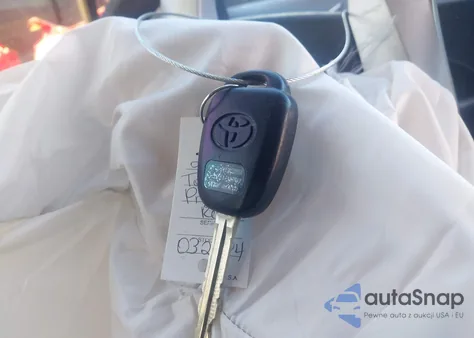 2013 Toyota Prius C Two из США, поврежденный, VIN JTDKDTB36D1032084